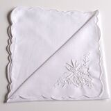 Highly embroidered table service, tablecloth 210 x 170 cm, 12 towels, canvas of yarn