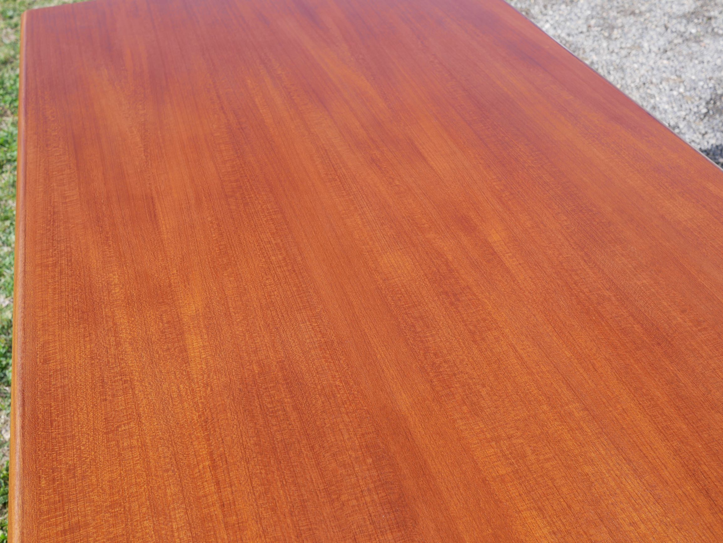 Table de repas scandinave en teck