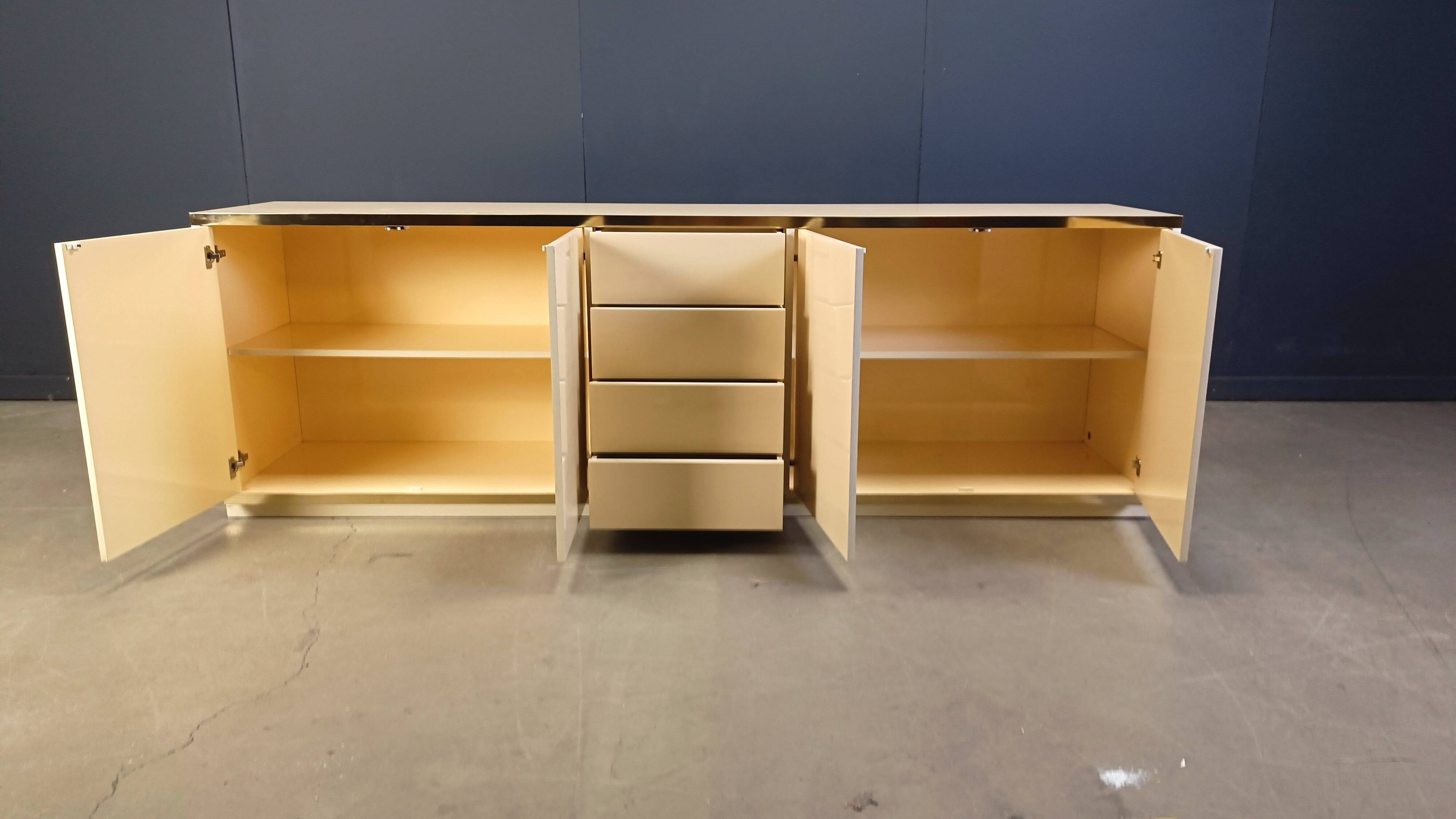 Vintage lacquered credenza, 1980s