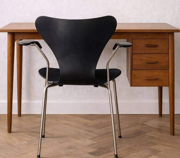 Chair 3207 – Arne Jacobsen for Fritz Hansen, Denmark