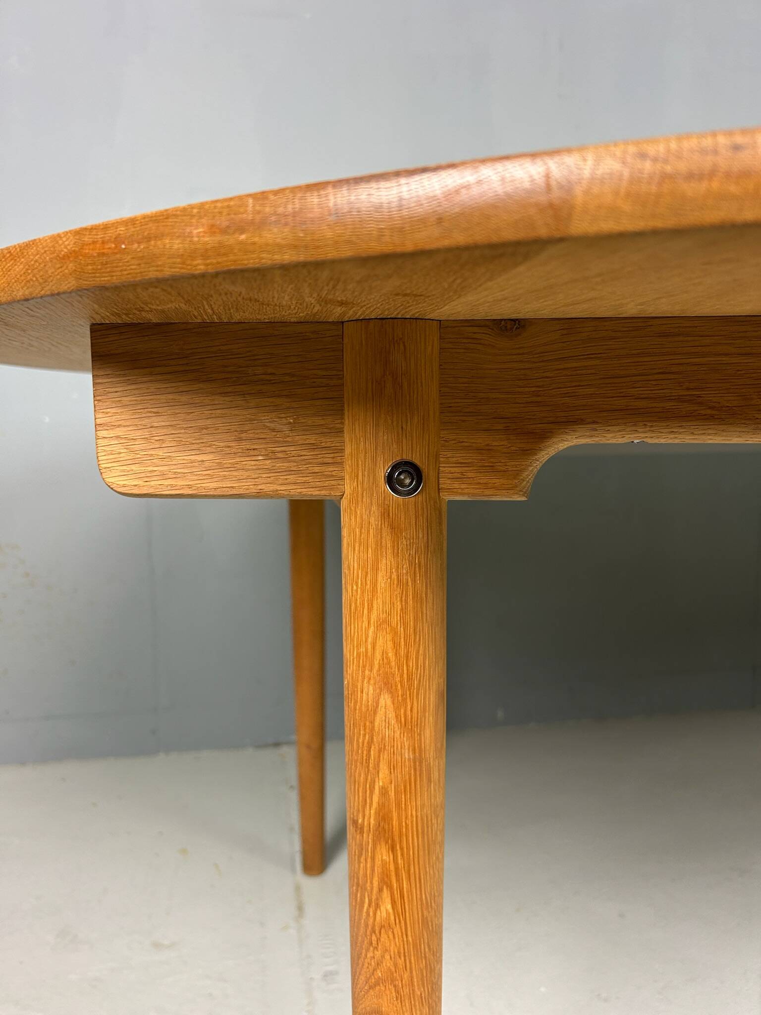 Hans J. Wegner round PP70 extendable dining table for Andreas Tuck, Denmark 1970