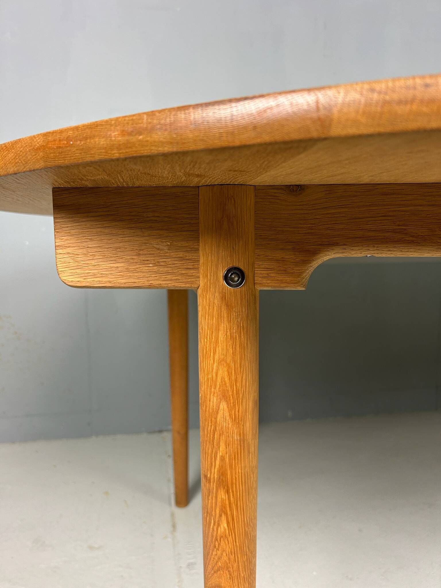 Hans J. Wegner round PP70 extendable dining table for Andreas Tuck, Denmark 1970