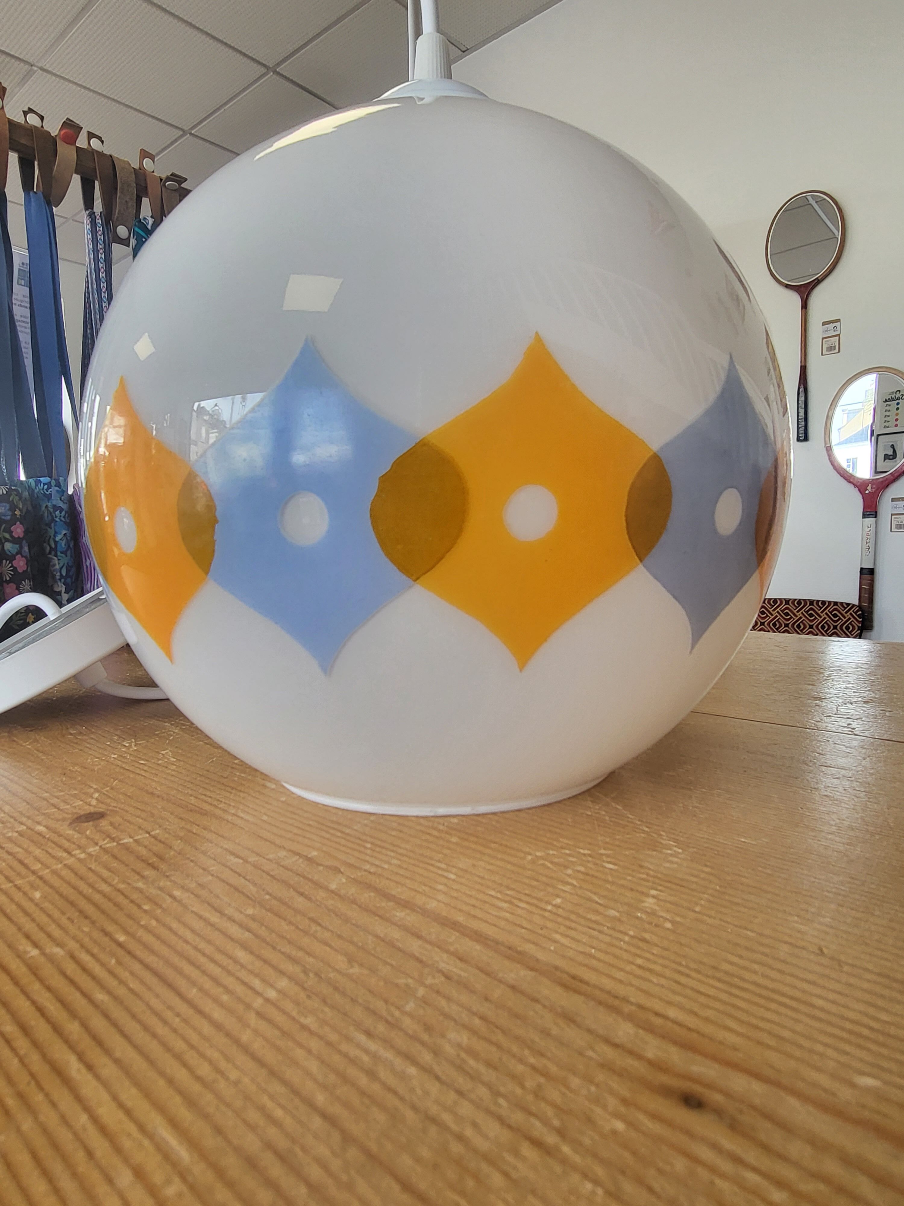 Suspension ball in opaline white geometric patterns orange and blue years 60/70