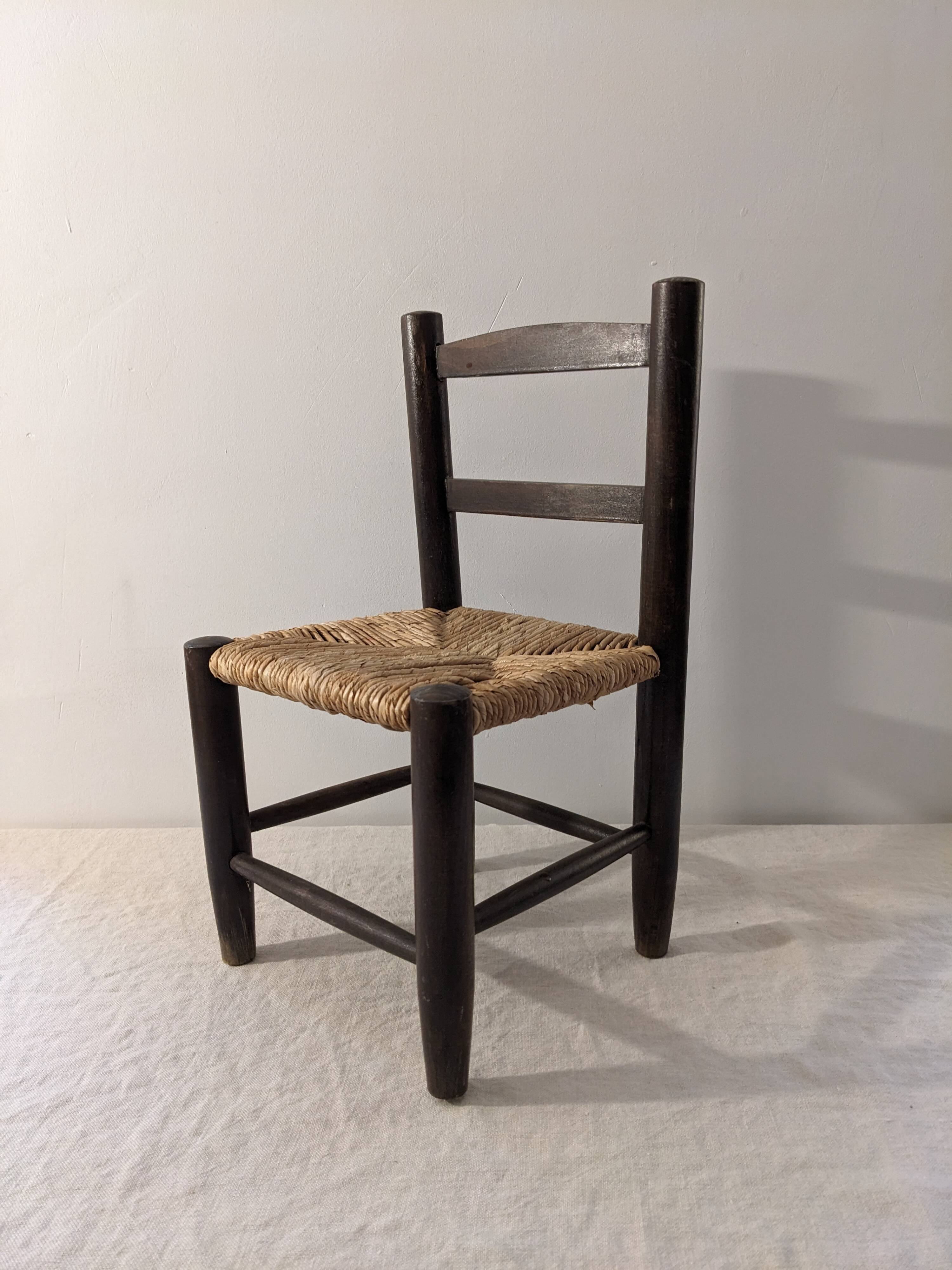 Straw chair for children