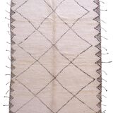 Beni Ourain Traditional Rug - 298 x 204 cm