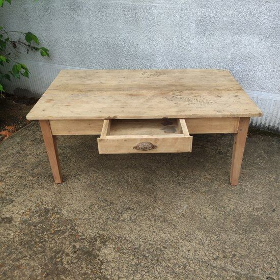 Coffee farmhouse table