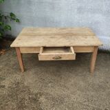 Coffee farmhouse table