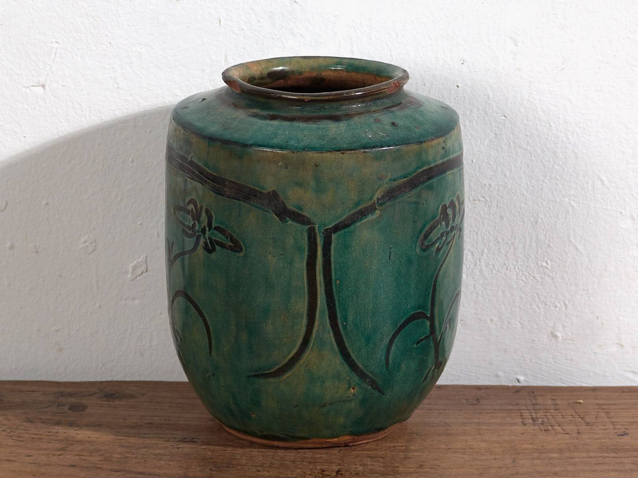 Ancient Asian vase with floral details (c.1820) #14