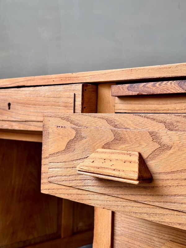 Bureau ancien en chêne massif brut, aérogommé et ciré