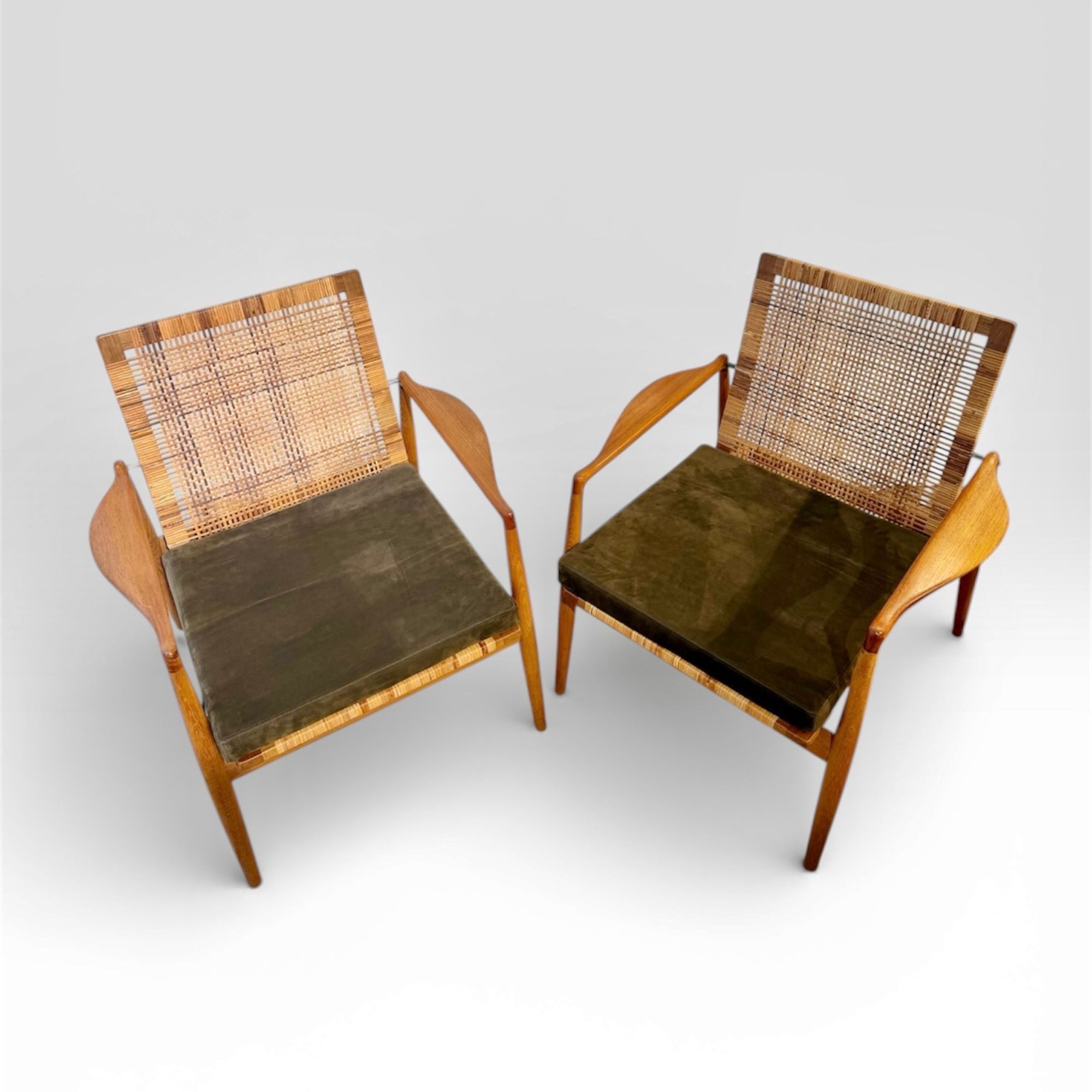 Pair of armchairs model SW 96 by Finn Juhl