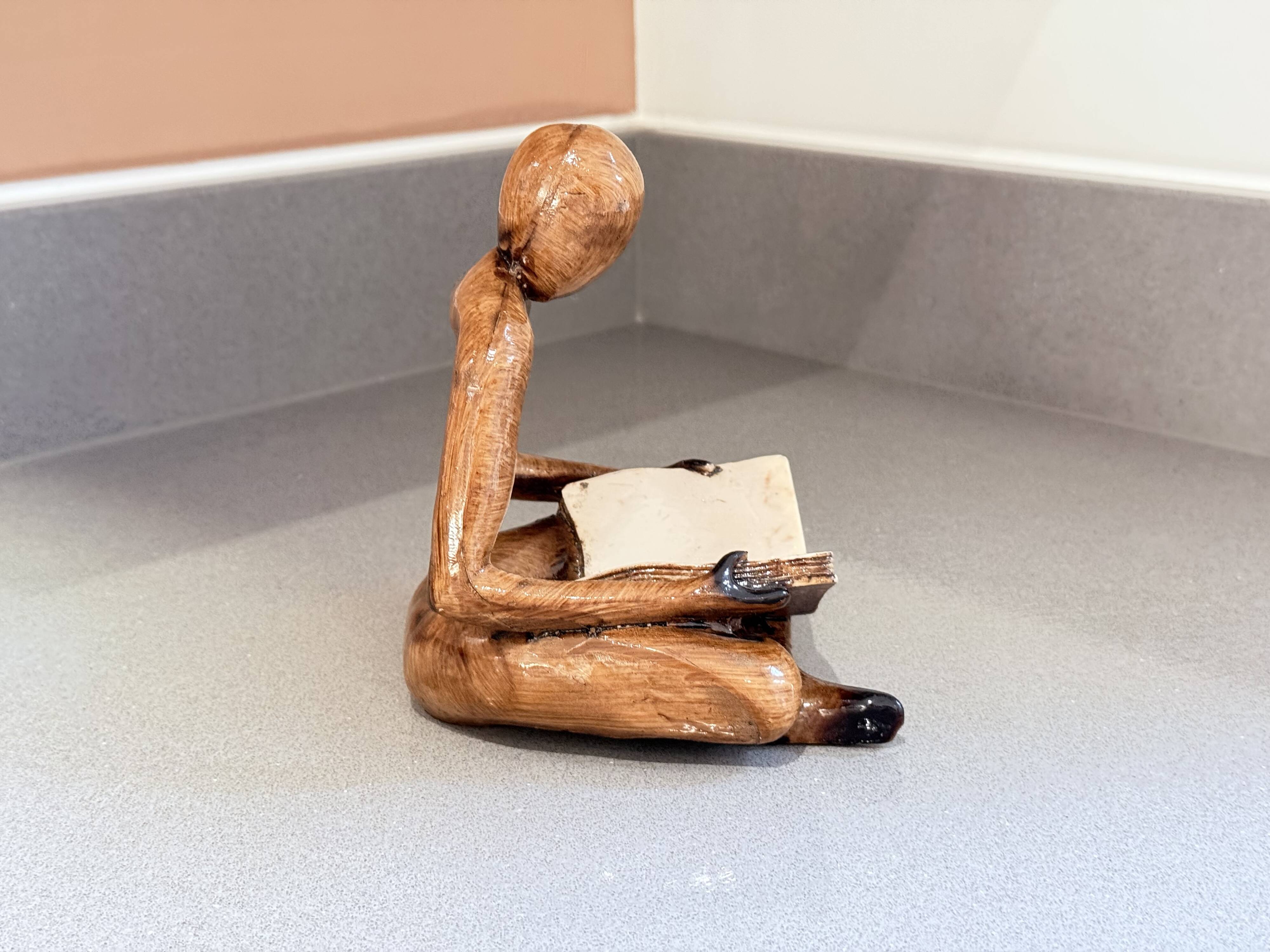 Carving Wooden Sculptures Book End, Decorative Figurine of Book Holder