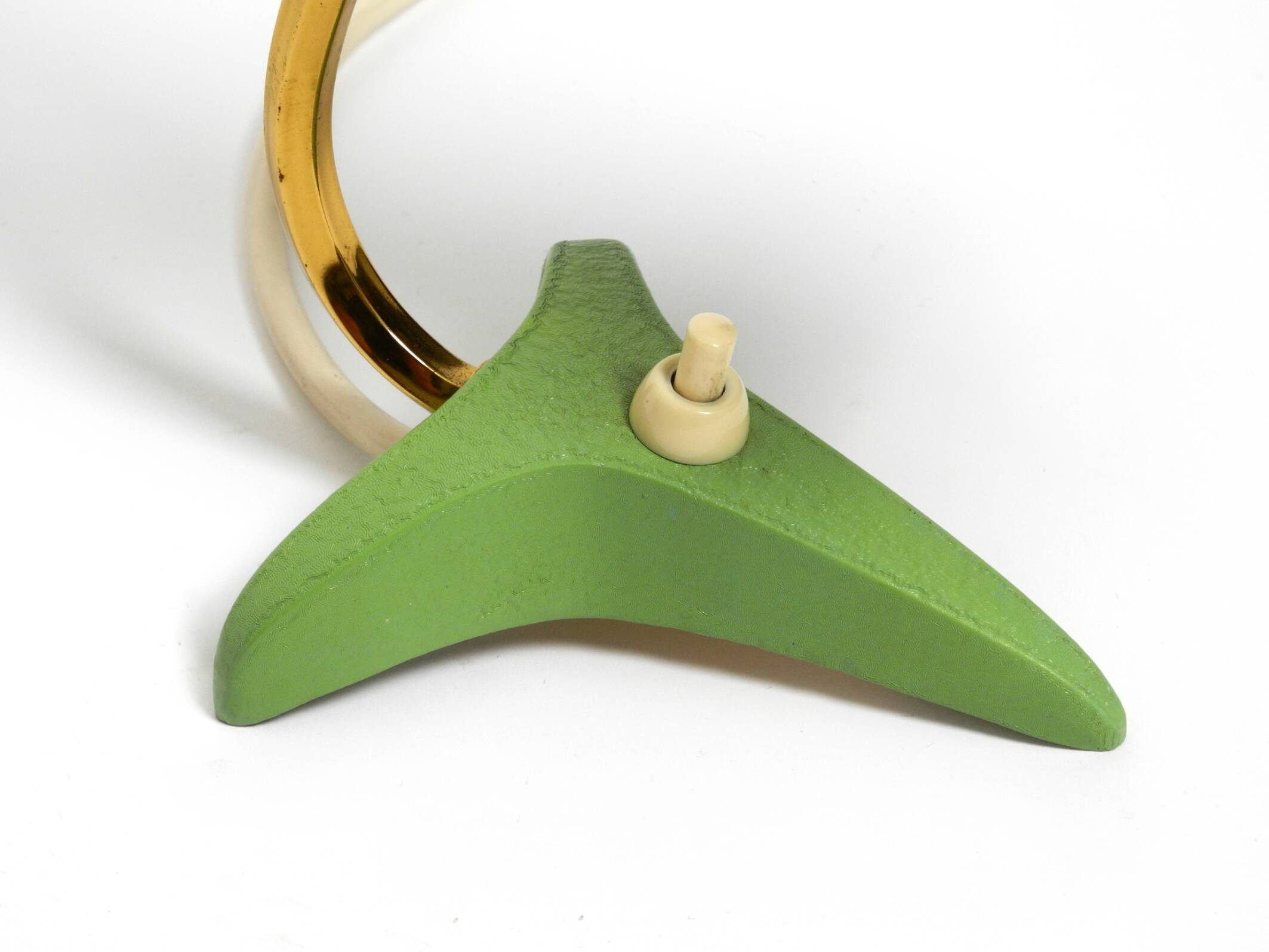 Pair of beautiful green Mid Century Modern Diabolo crow's foot table lamps