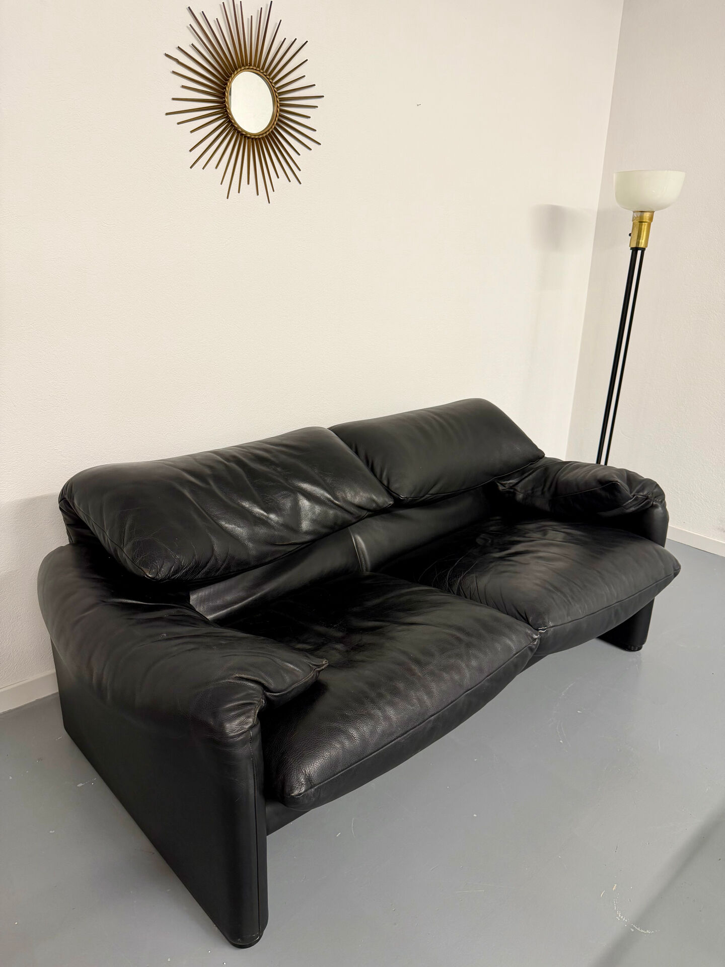 Canapé maralunga design design Vico MAGISTRETTI Cassina en cuir noir