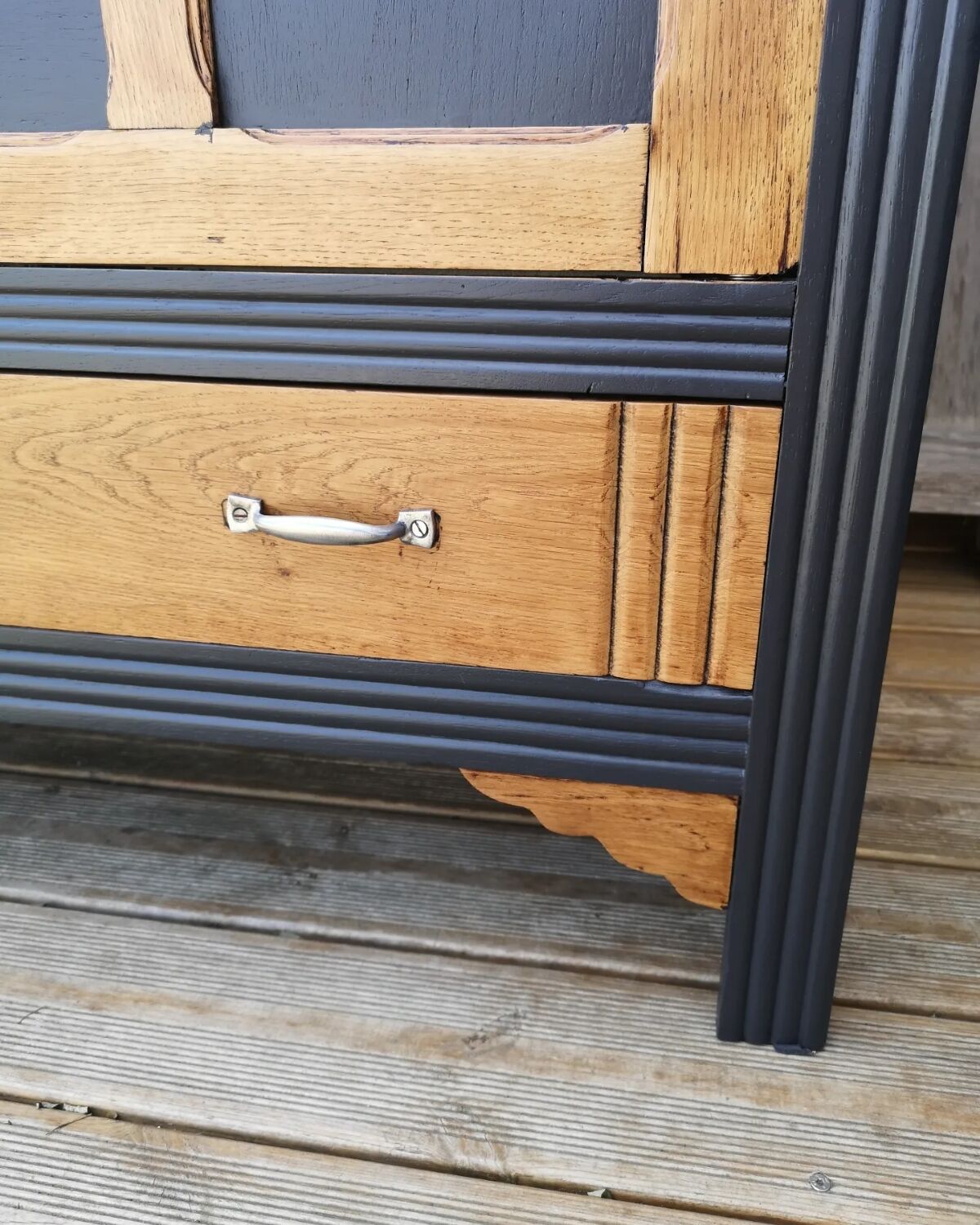 Vintage cabinet cabinet