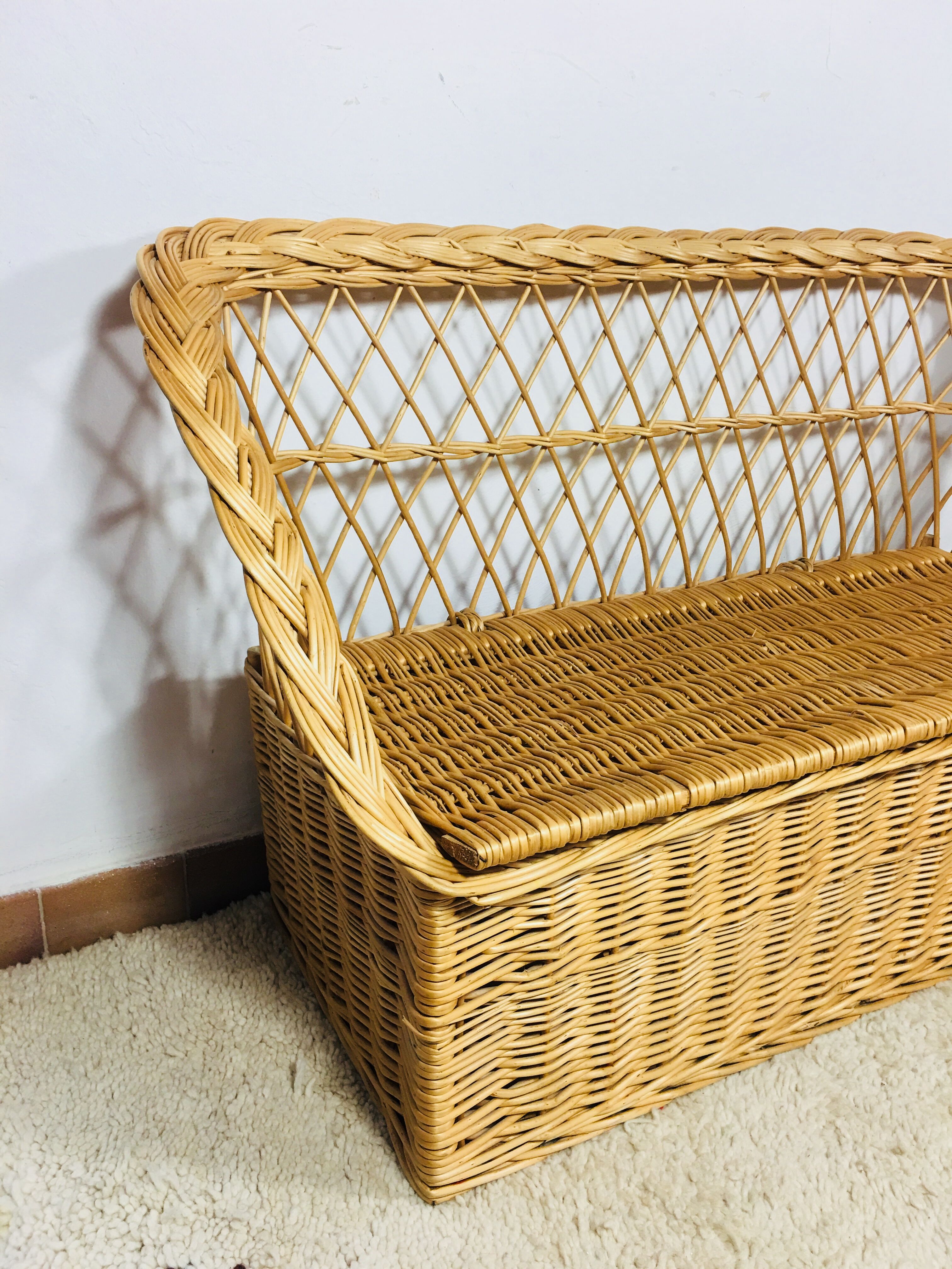 Bench chest wicker