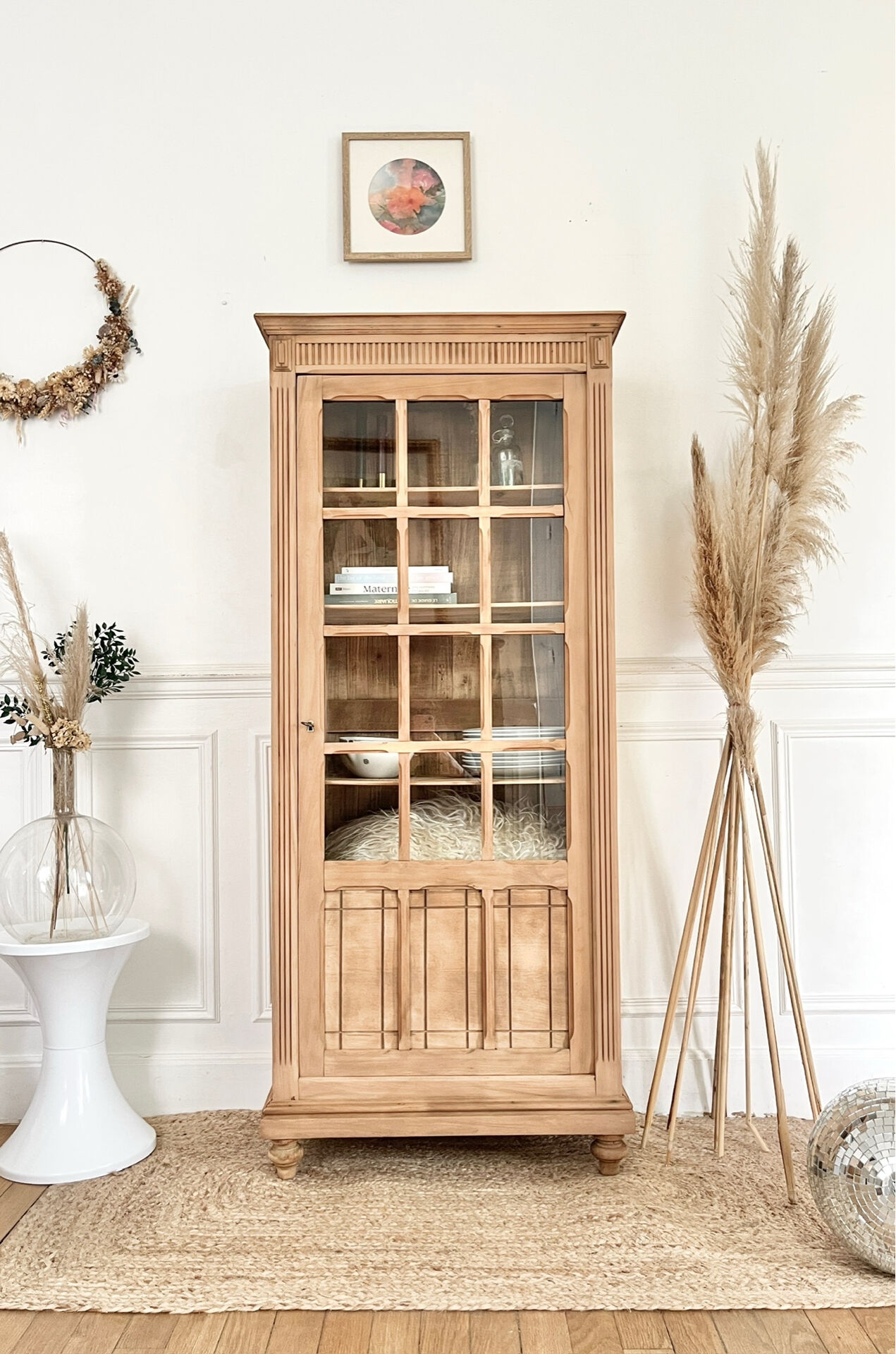 Armoire vitrée parisienne