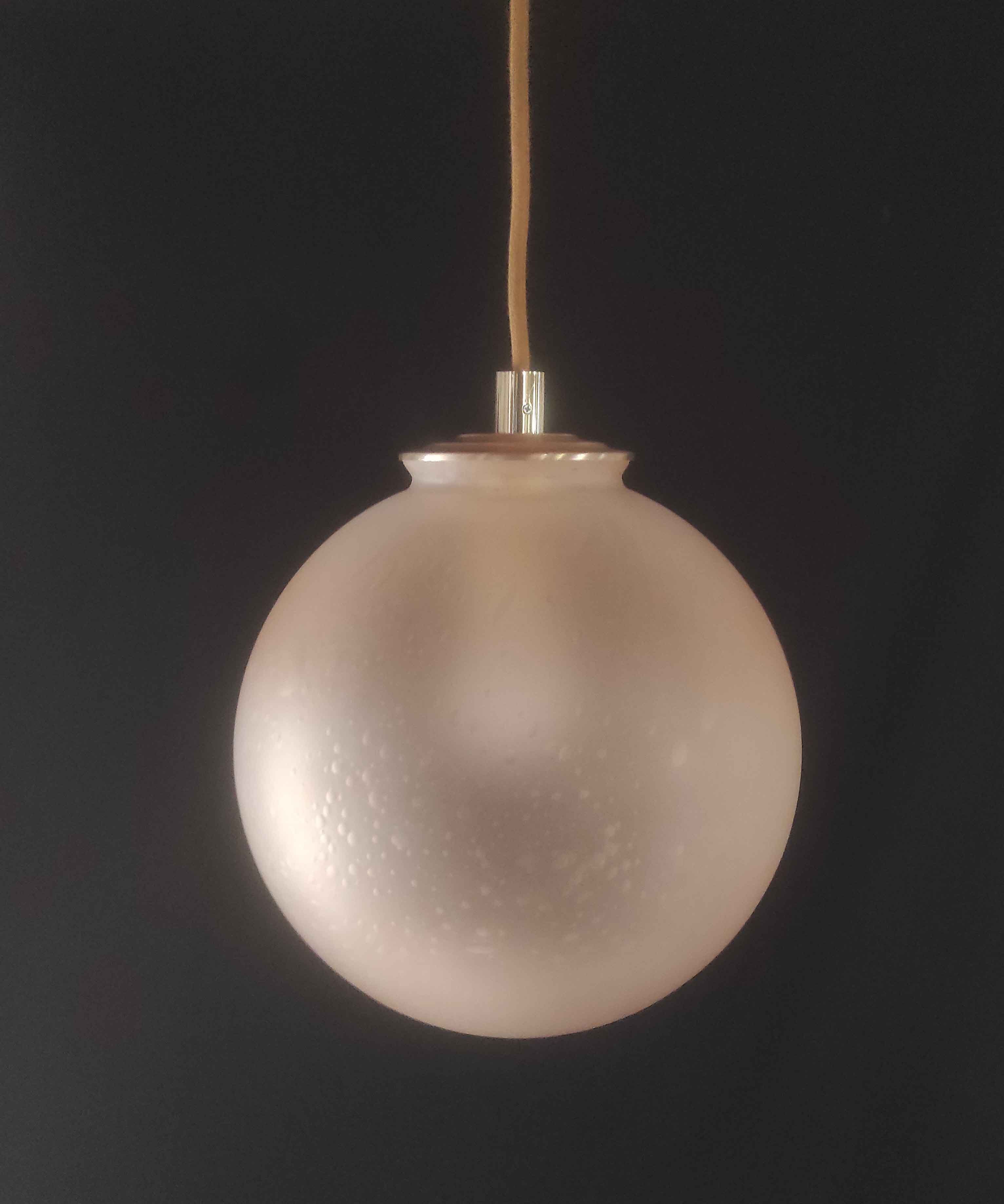 Suspension globe blown glass gilded