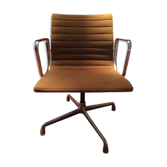 EA108 armchair by Charles & Ray Eames