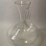 wine decanter with glass handle