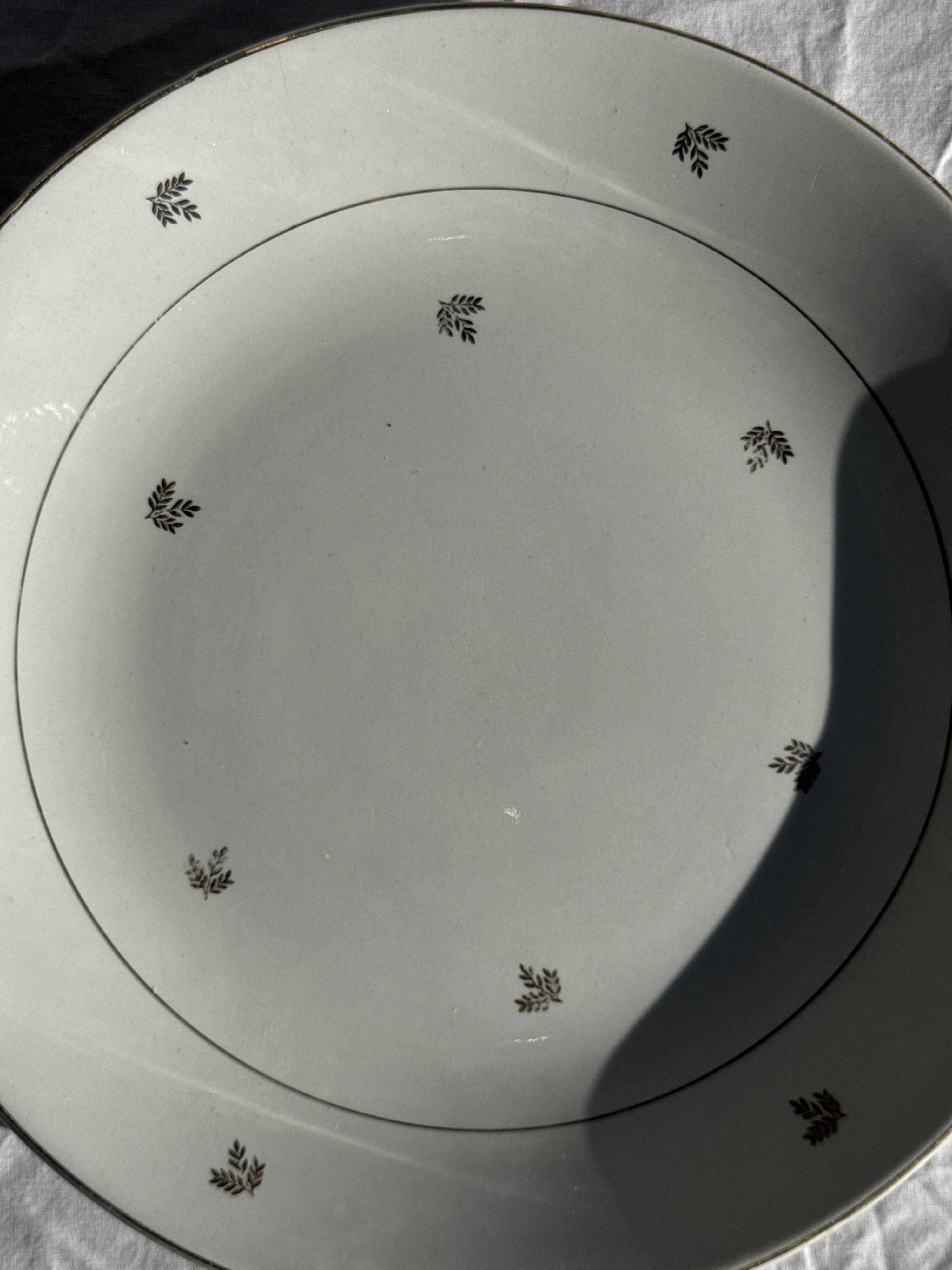 Old pie dish with 2 handles, golden wheat patterns, D28.