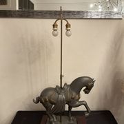 Lampe vintage cheval  en étain