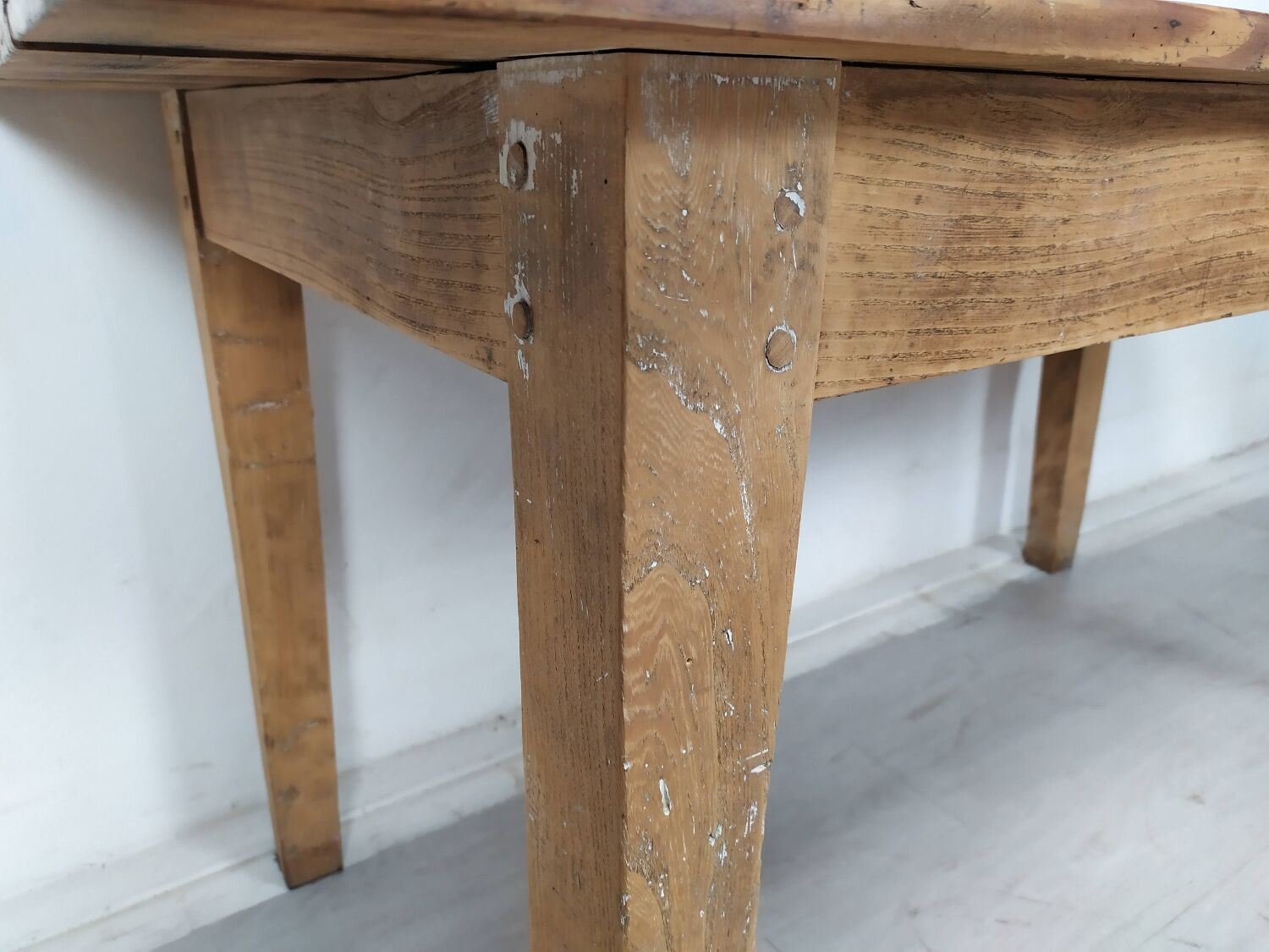 Farmhouse table