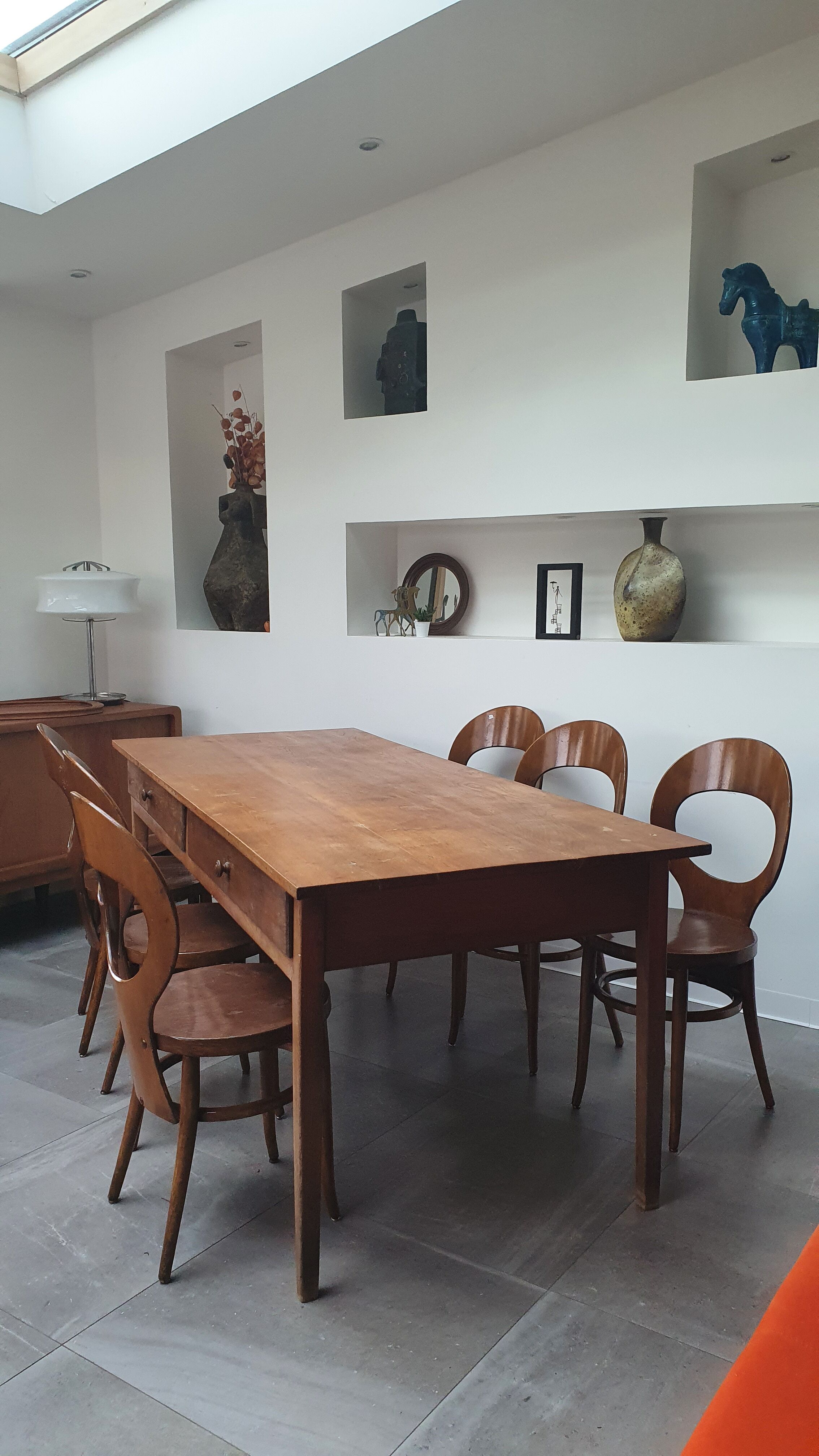 Ensemble table de ferme et 6 chaises Mouettes de Baumann