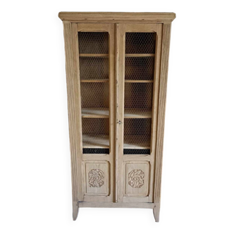 Armoire parisienne