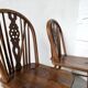 Suite de Quatre Chaises "Windsor"