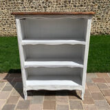 Patinated white bibus
