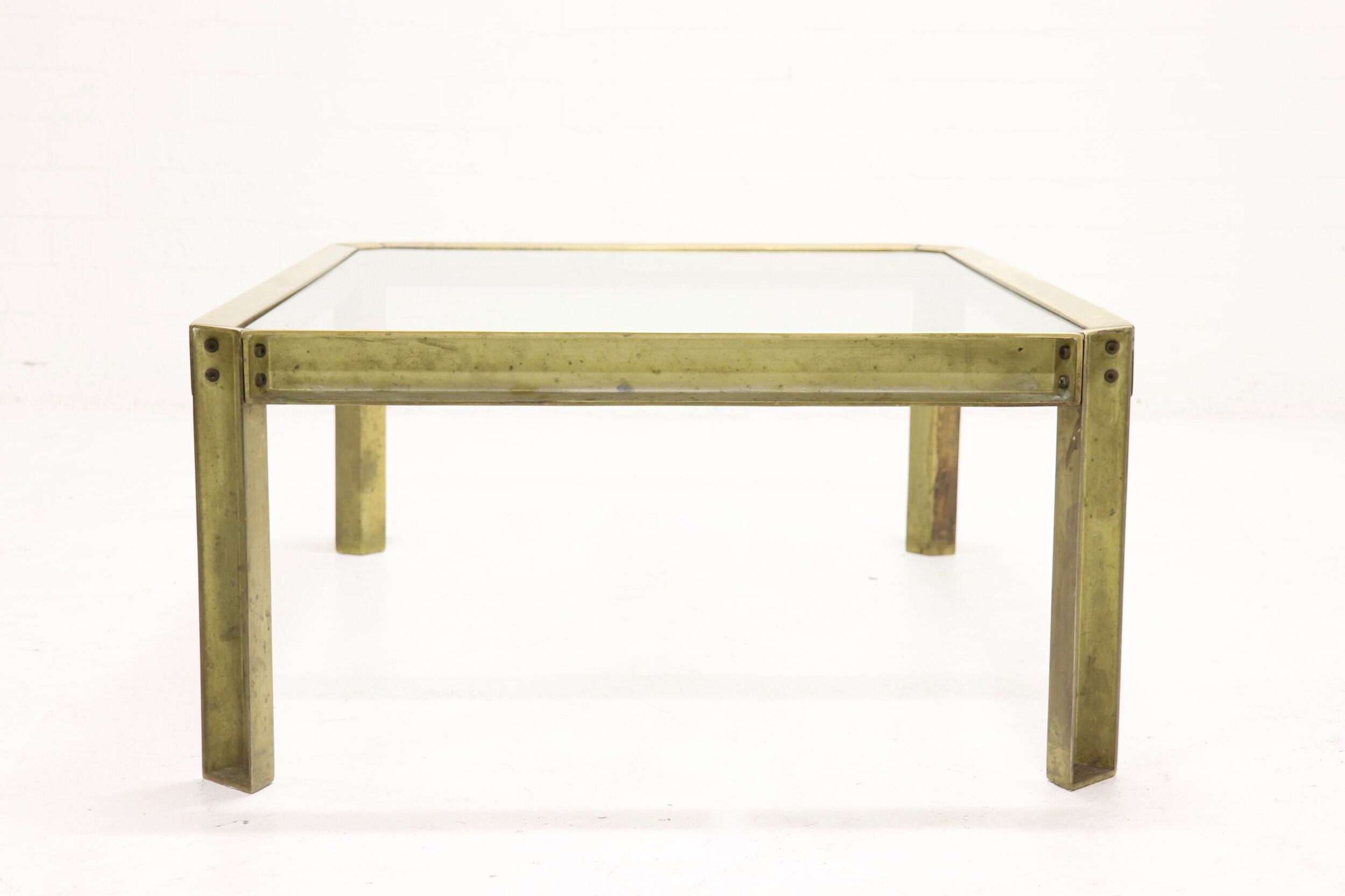 T09 coffee table by Peter Ghyczy 1970