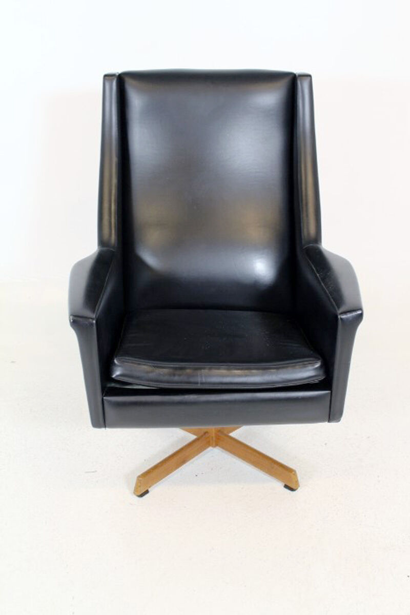Scandinavian faux-leather rotary chair, Sweden, 1950
