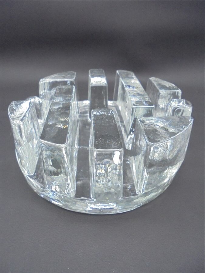 Under the plate, flat heater