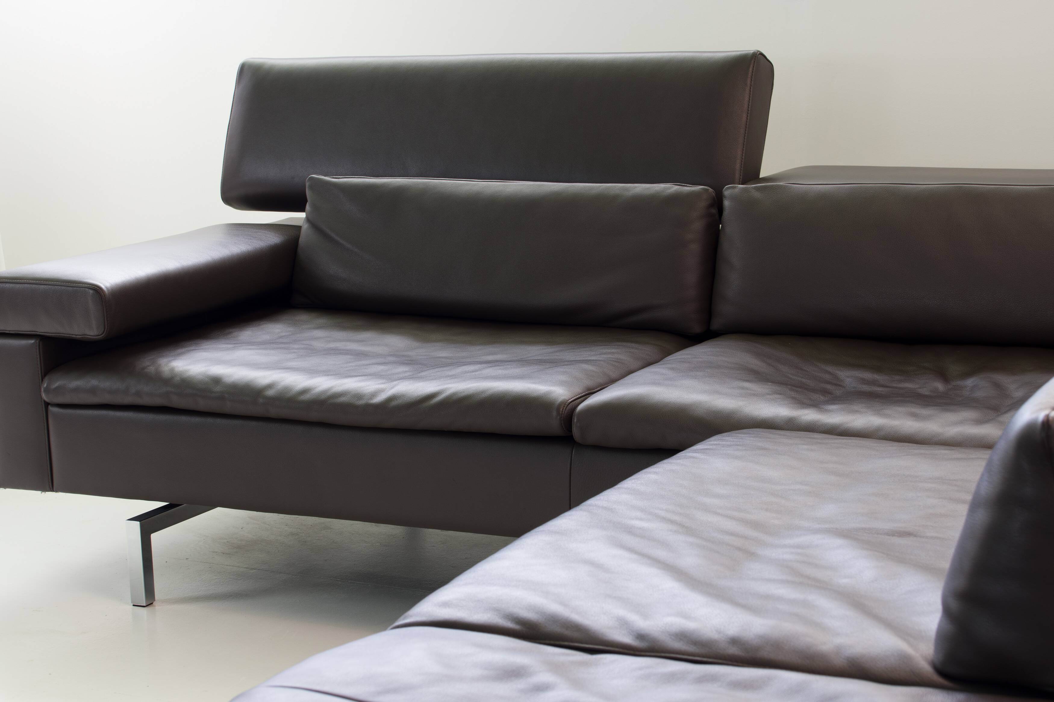 Jori Shiva leather corner sofa – Jean-Pierre Audebert