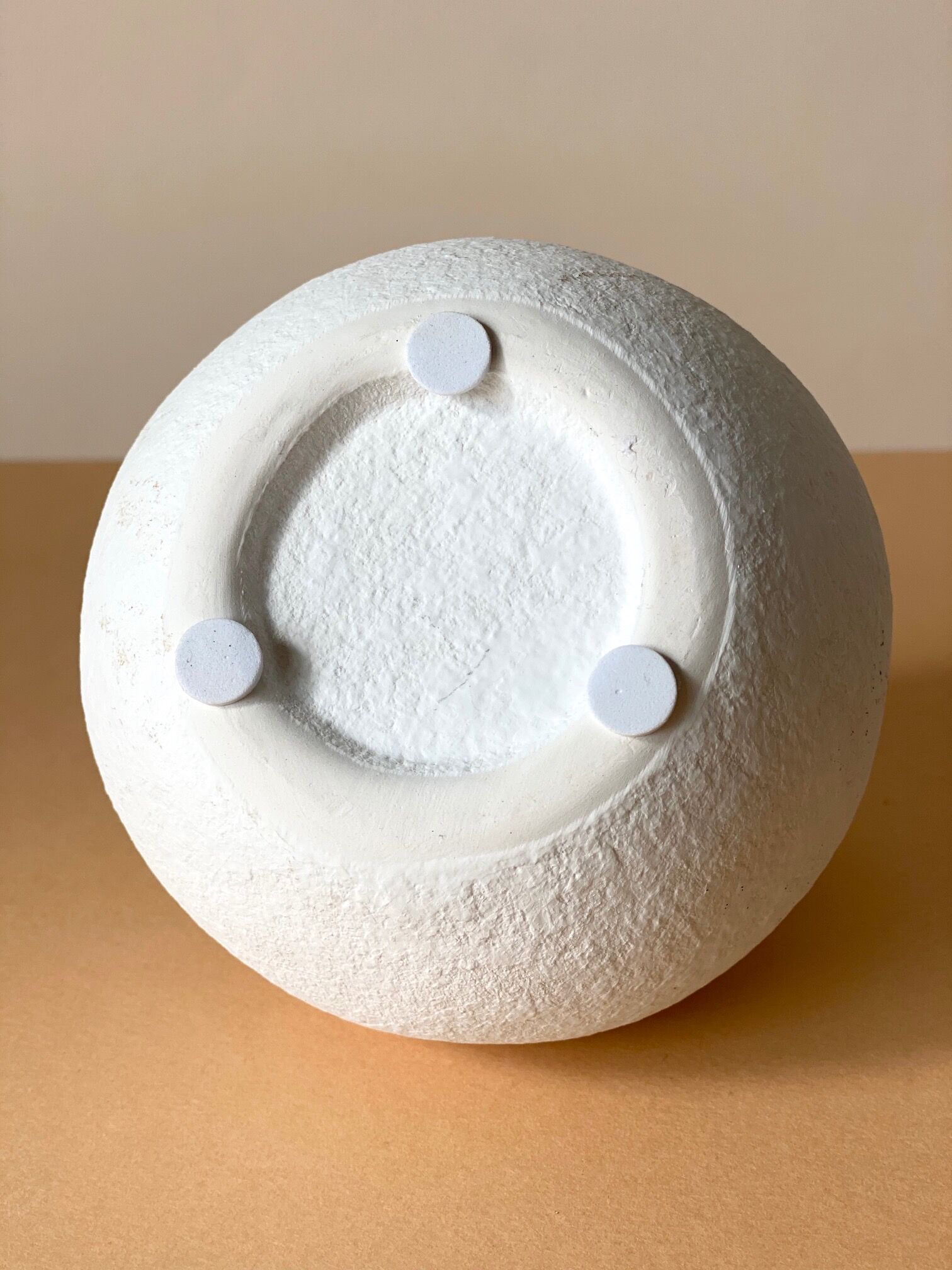Vase en platre blanc avec anses 11cm