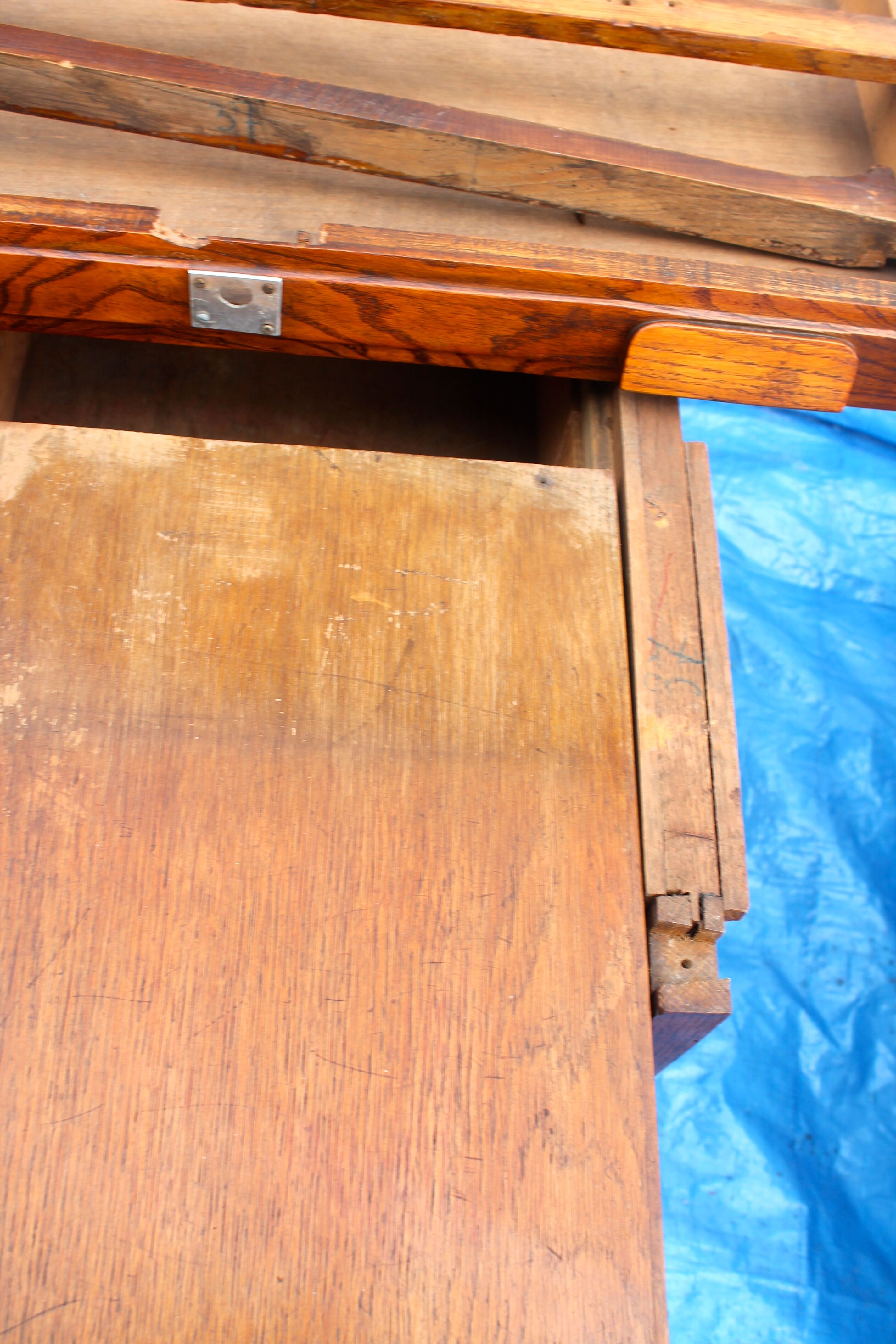 Former Minister coffered desk double