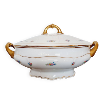 Antique soup tureen in perfect condition in French Limoges porcelain with floral decoration
