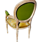 Chaise style médaillon