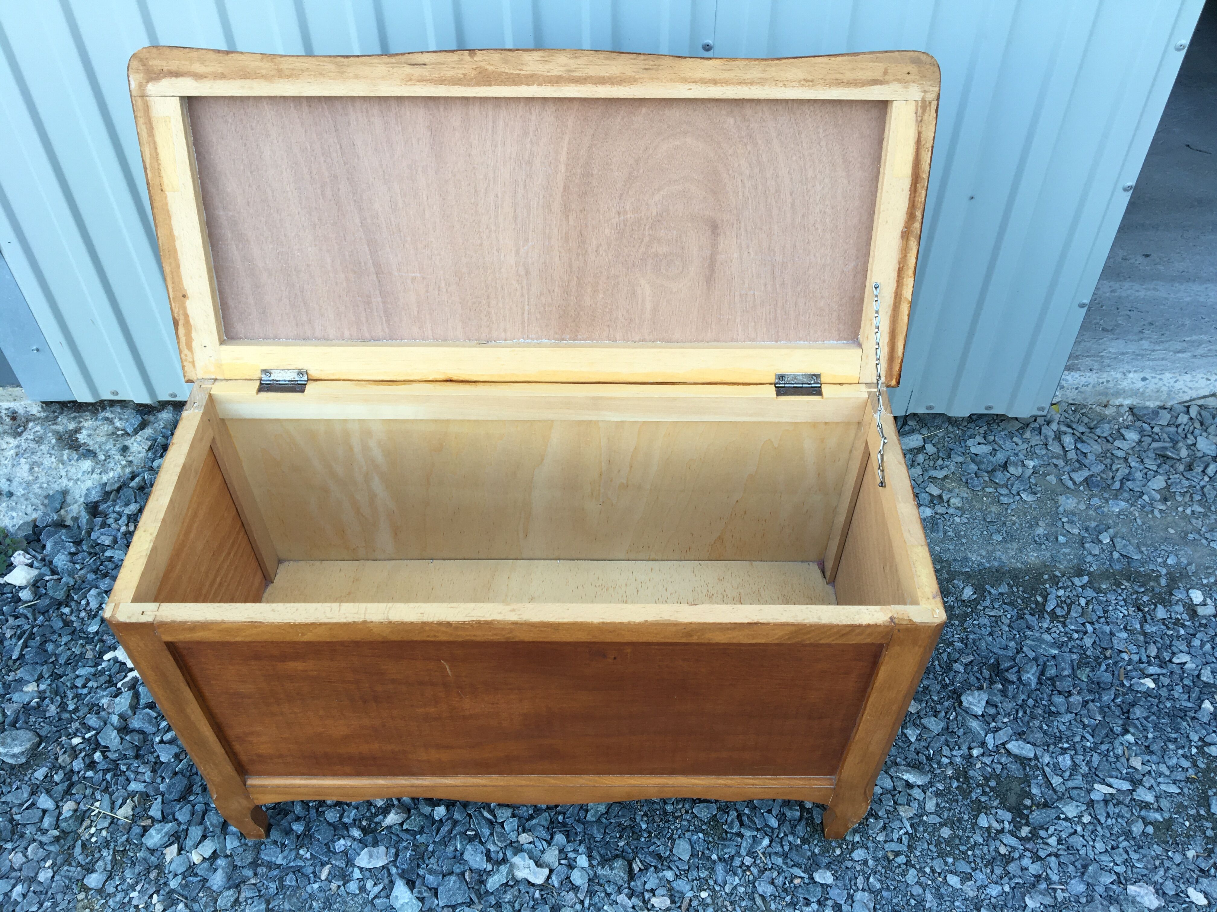 Coffre en bois