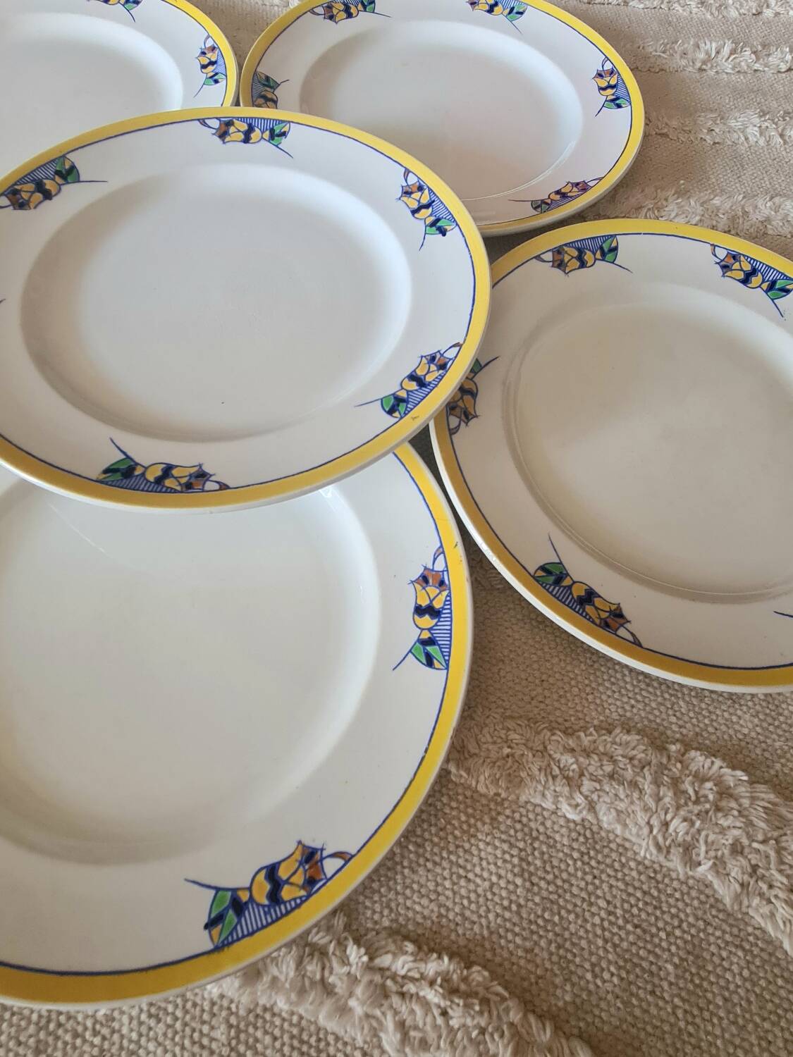 Boch Frères La Louvière dinner plates