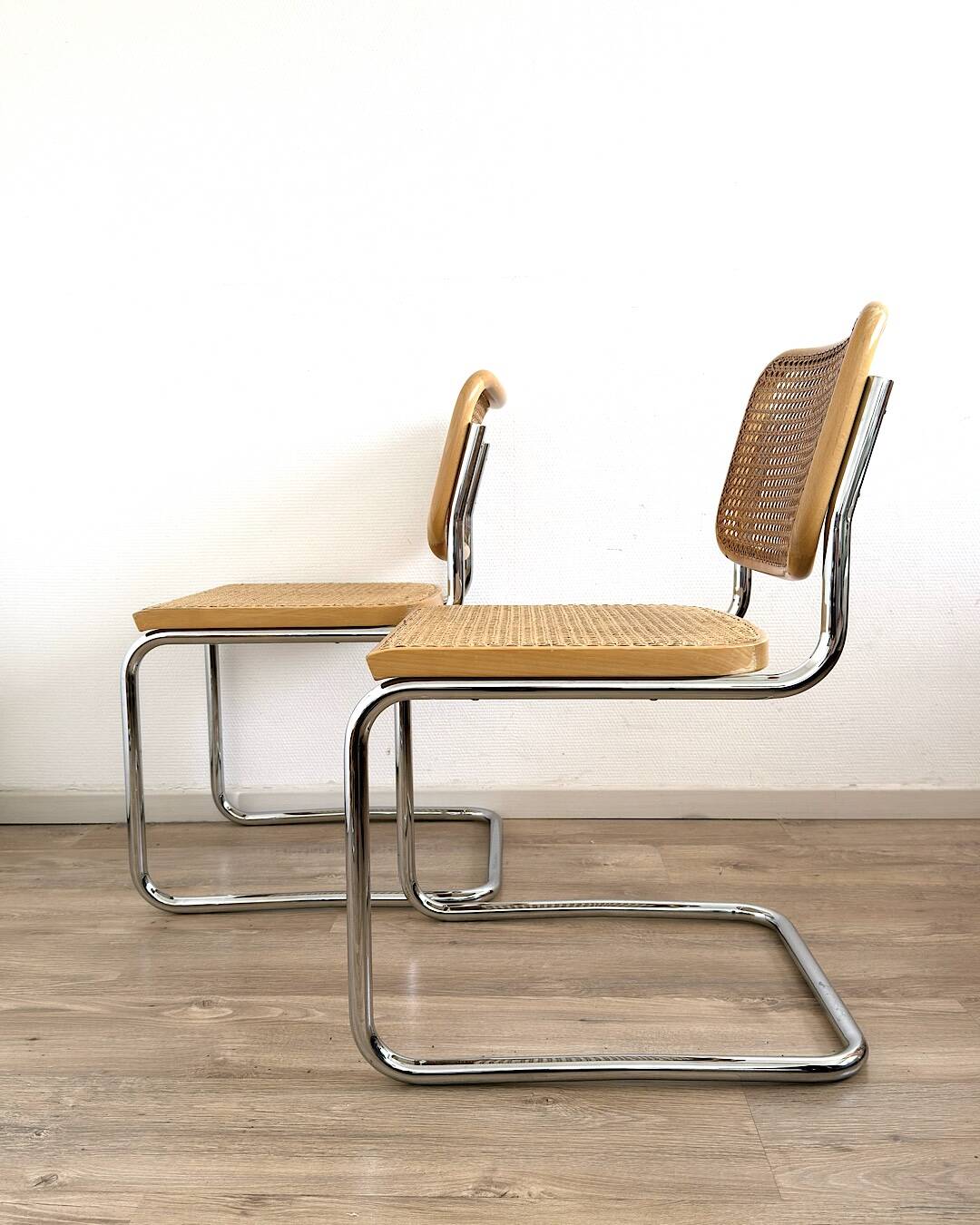 Marcel Breuer Cesca B32 chairs Knoll edition