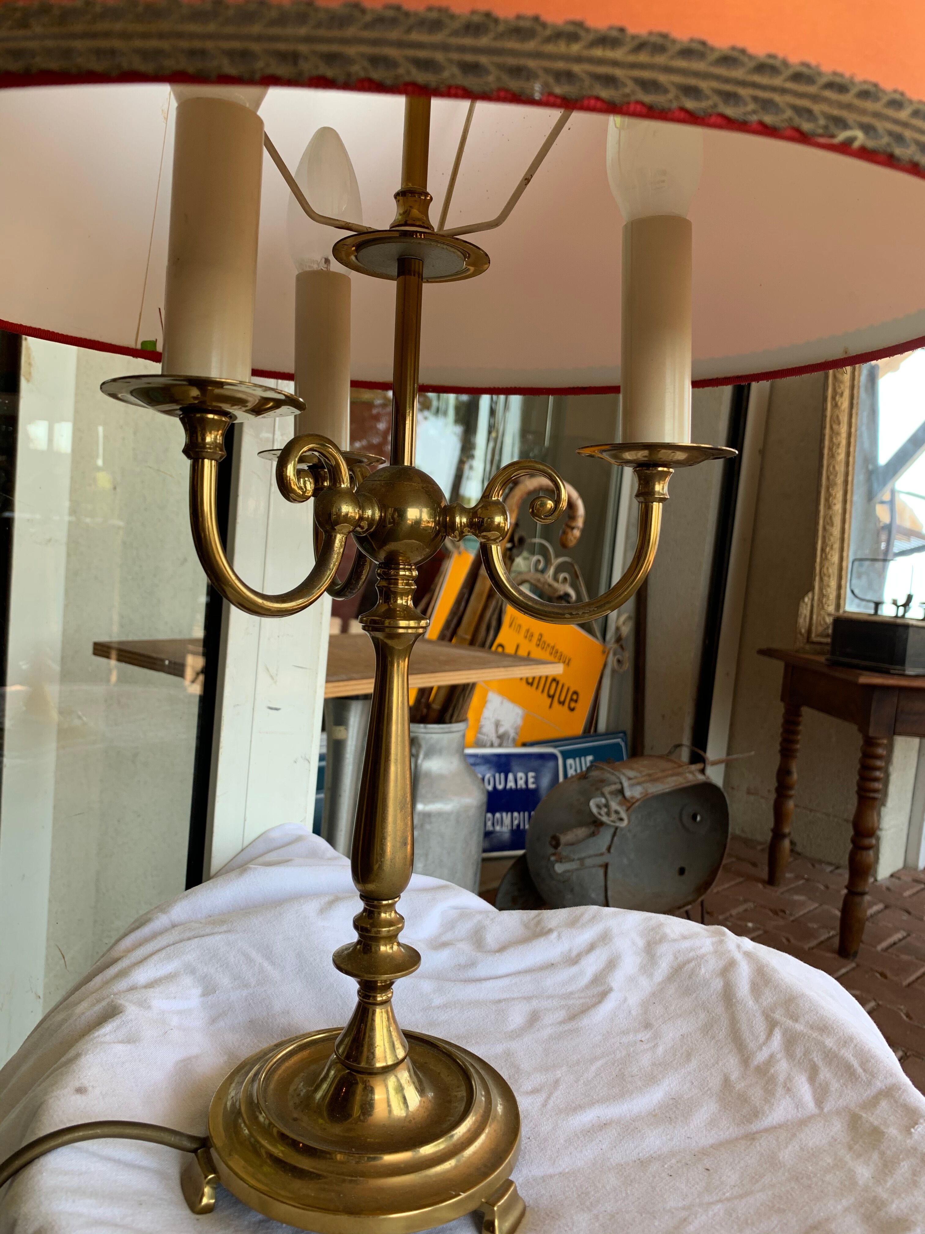 Bouillote-style table lamp