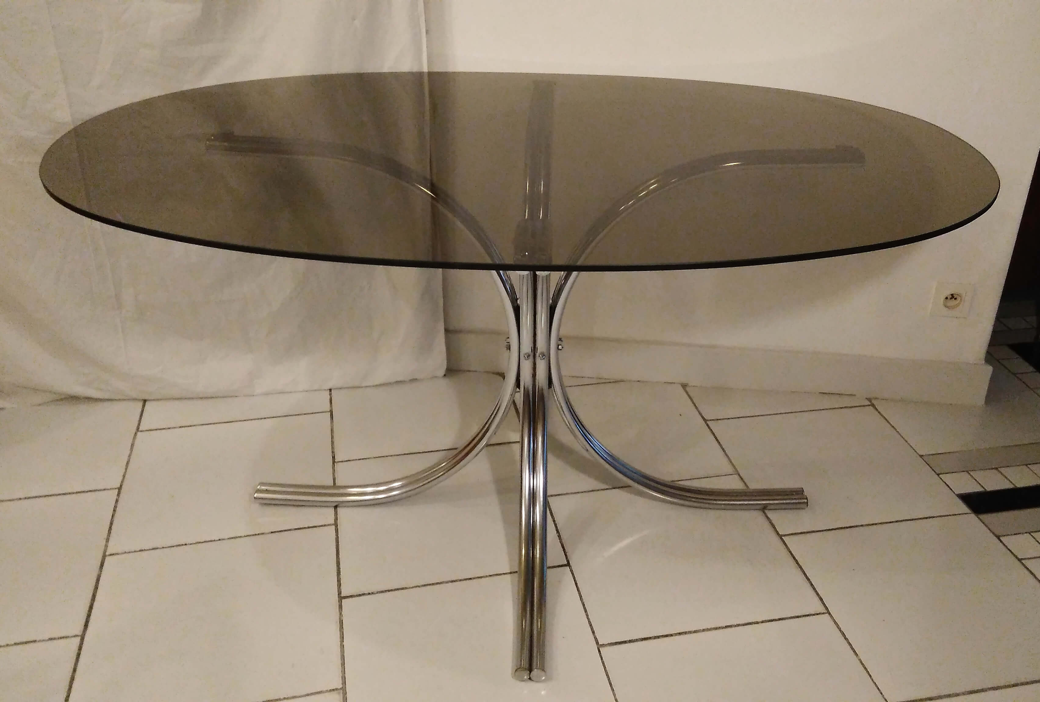 Oval table 1970