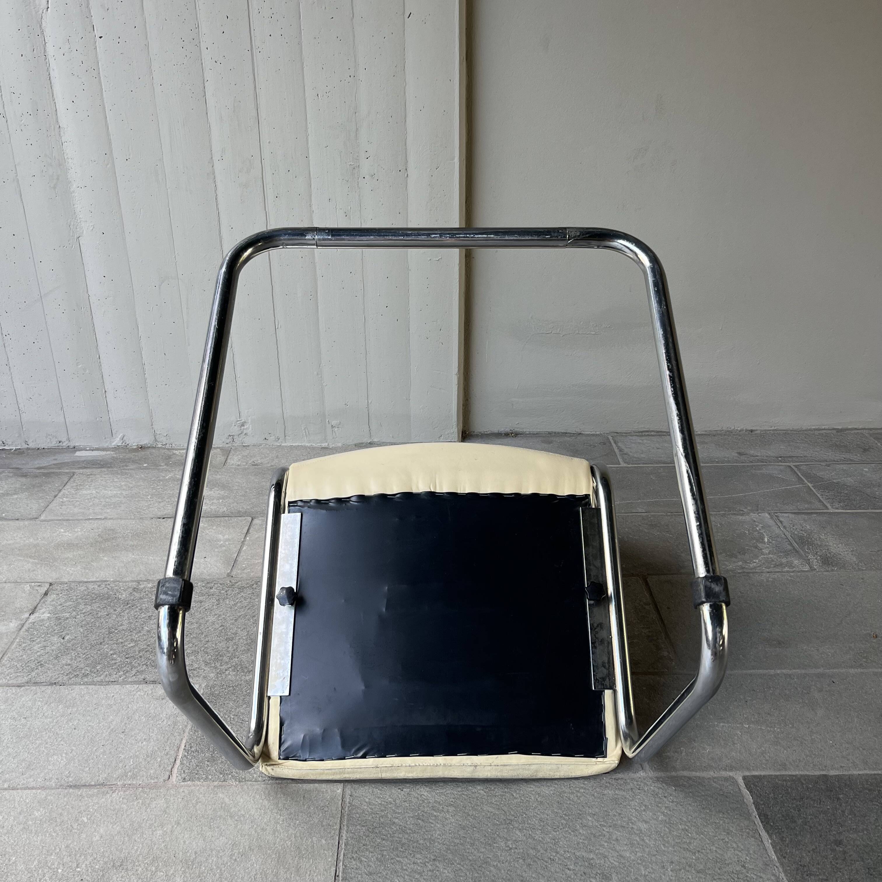 Fauteuil cantilever simili cuir crème vintage 80’s
