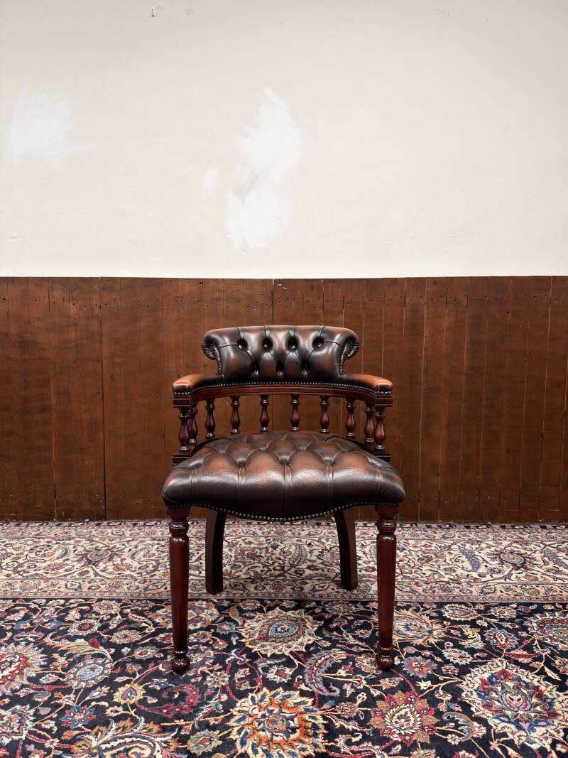 Ensemble de fauteuils Chesterfield anglais classiques