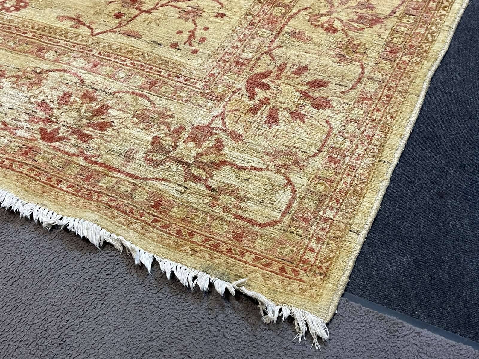 Handmade wool oriental rug - 3m43x2m70
