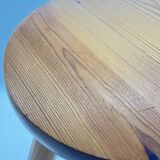 Tripod shepherd's stool in pine