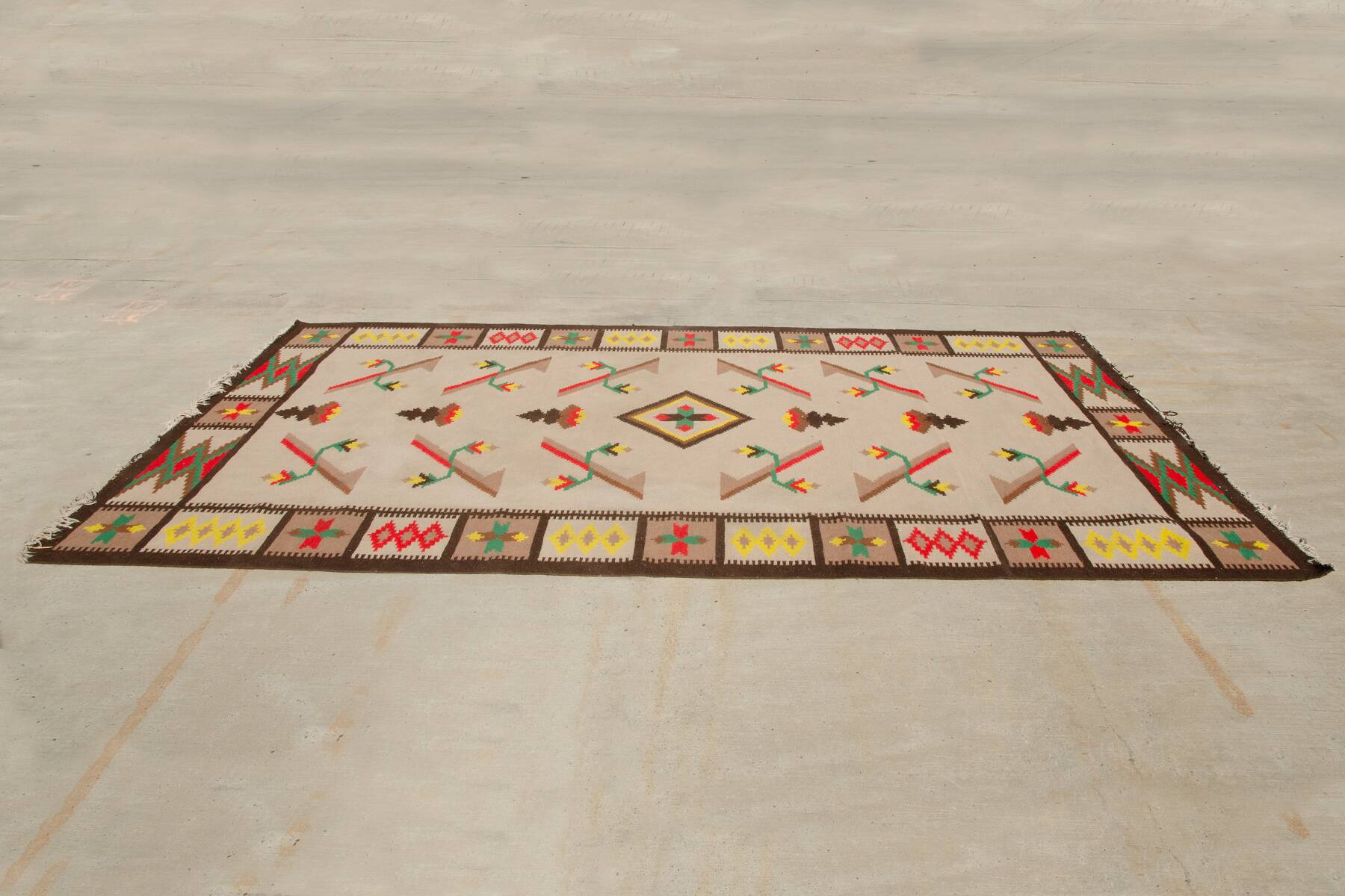 Immense tapis moderne vintage Kilim, 1970