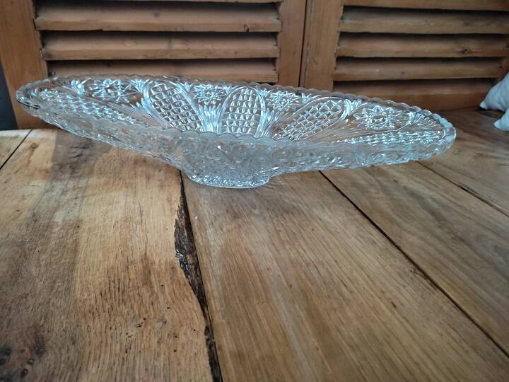 Fruit bowl display faceted star dish chiseled molded crystal