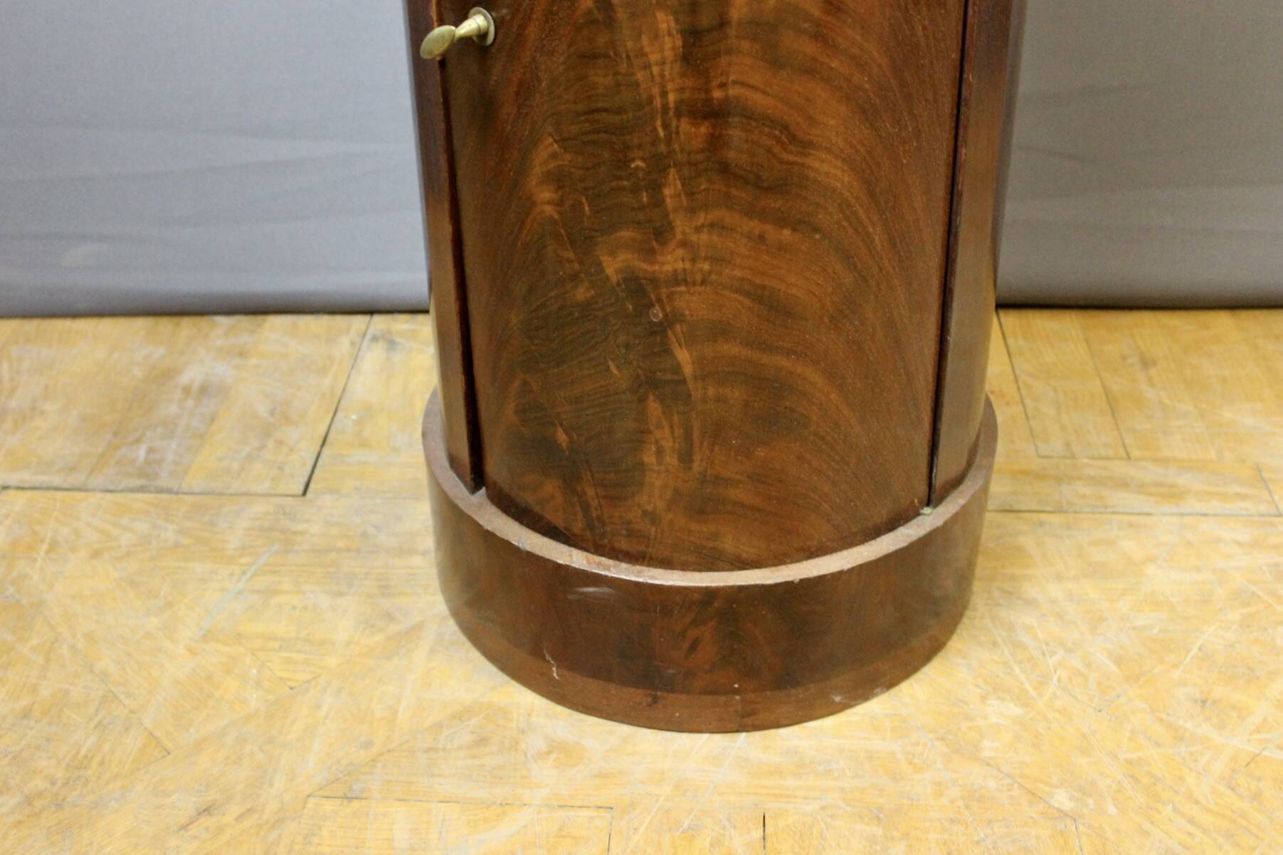 Empire bedside table in mahogany, 19th century.